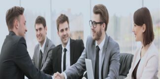 How to Keep Investors Informed Investors
